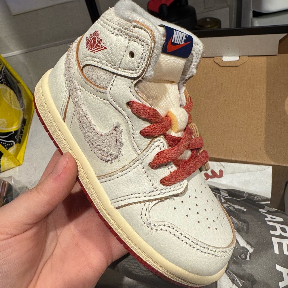 ‼️NEW‼️Nike Air Jordan 1 Retro High OG TD - Sail/Cinnabar/Light Bone